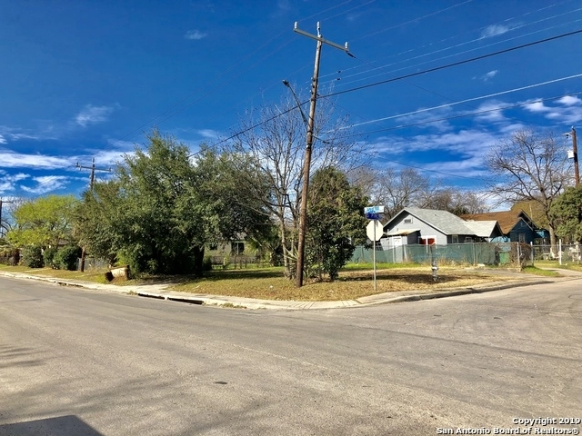 Photo of 1323 South Pine Street, San Antonio, TX 78210