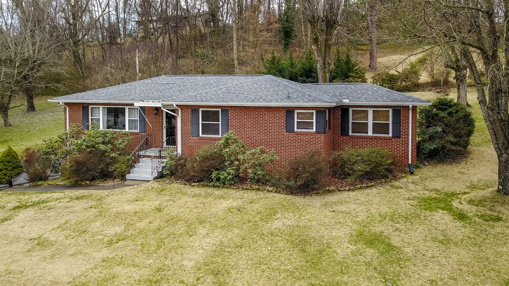 Photo of 704 Barclay Drive, Knoxville, TN 37920