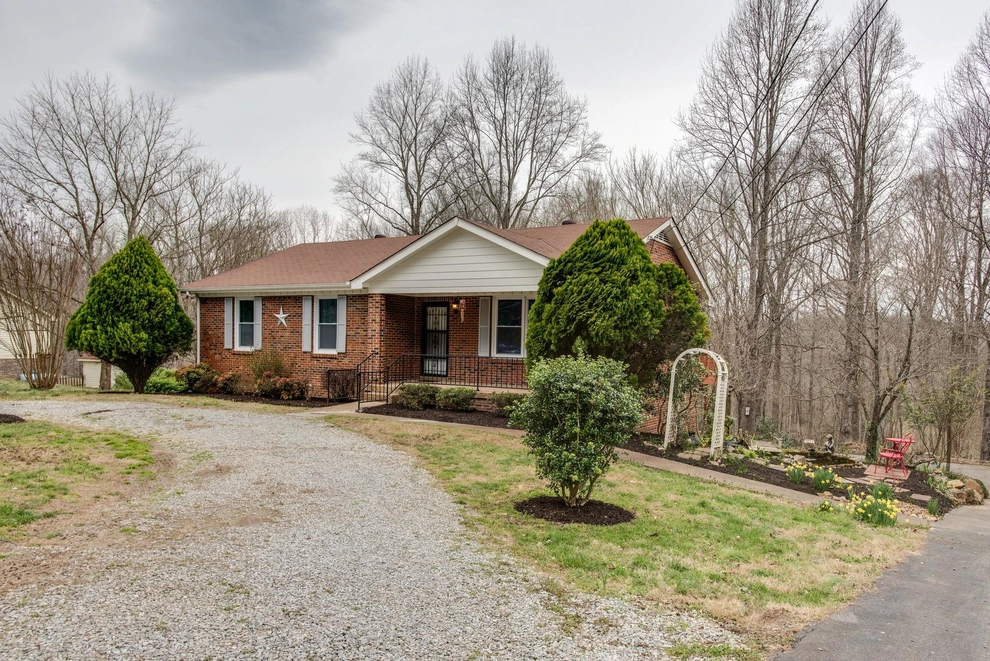 Photo of 103 Moore Court, Pleasant View, TN 37146