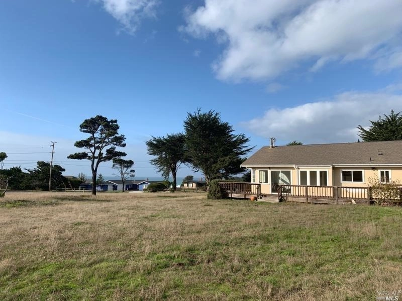 Photo of 18701 Cypress Road, Fort Bragg, CA 95437