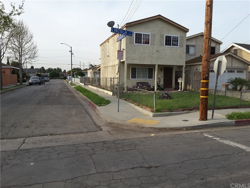 Photo of 1900 West Lincoln Street, Long Beach, CA 90810