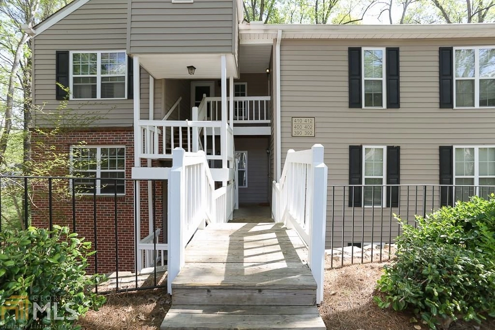 Photo of 402 Teal Court, Roswell, GA 30076