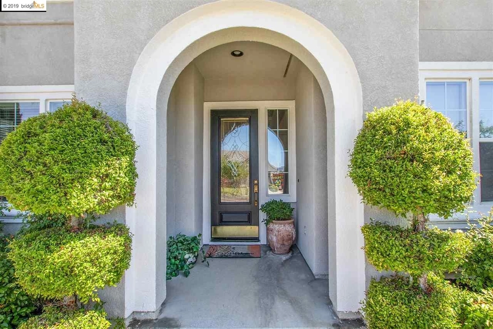 Photo of 176 East Country Club Drive, Brentwood, CA 94513