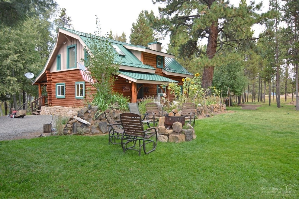 Photo of 55555 Sun Court, Bend, OR 97707