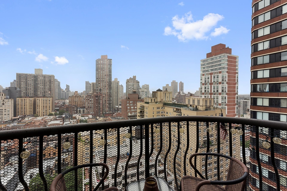 343 East 74th Street, New York, NY 10021: Sales, Floorplans, Property ...