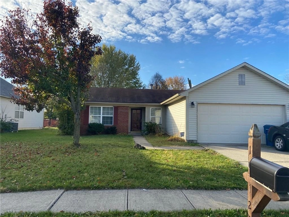 Photo of 10121 Lone Wolf Drive, Indianapolis, IN 46235