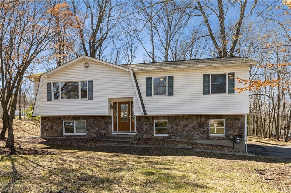 Unit for sale at 356 Fulle Drive, Valley Cottage, NY 10989-1312