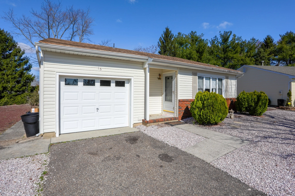 Photo of 16 Ely Court, Toms River, NJ 08757
